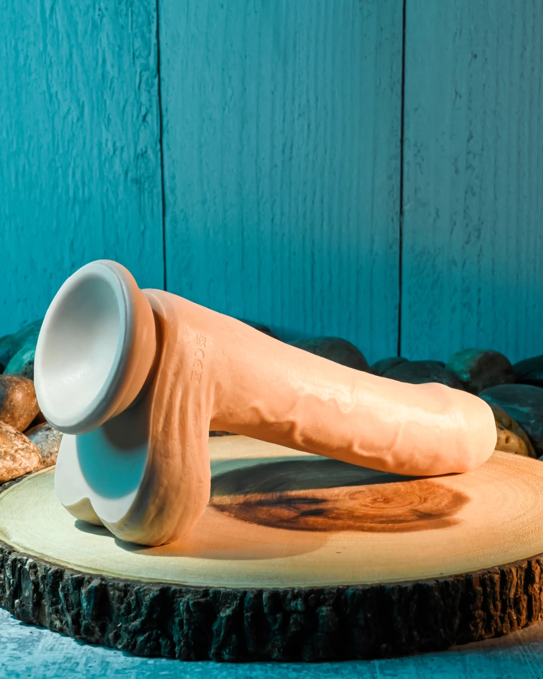 Peek A Book Uncut Vibrating 8" Silicone Vanilla Dildo - Image 4